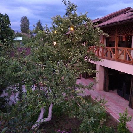 Guest House Albatros Cholpon-Ata Bagian luar foto